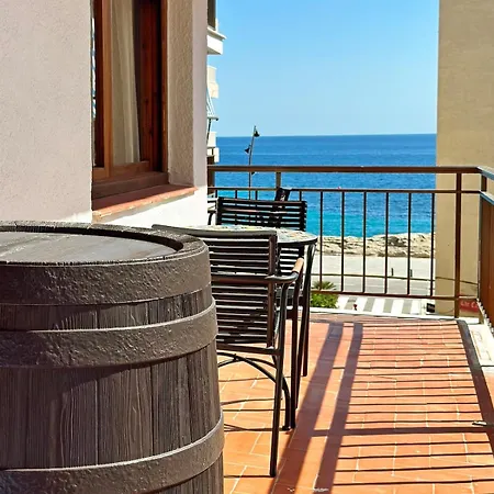 Rbl Paraiso Beachfront 아파트 *